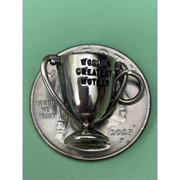 Trophy Worlds Greatest Mother #awards #mom - Picture 2 of 3